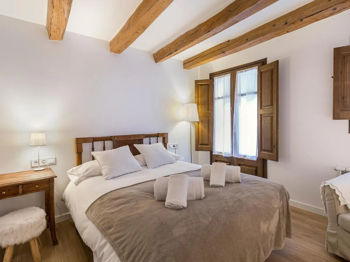 Cal Rellotger De Solsona Apartment Spain
